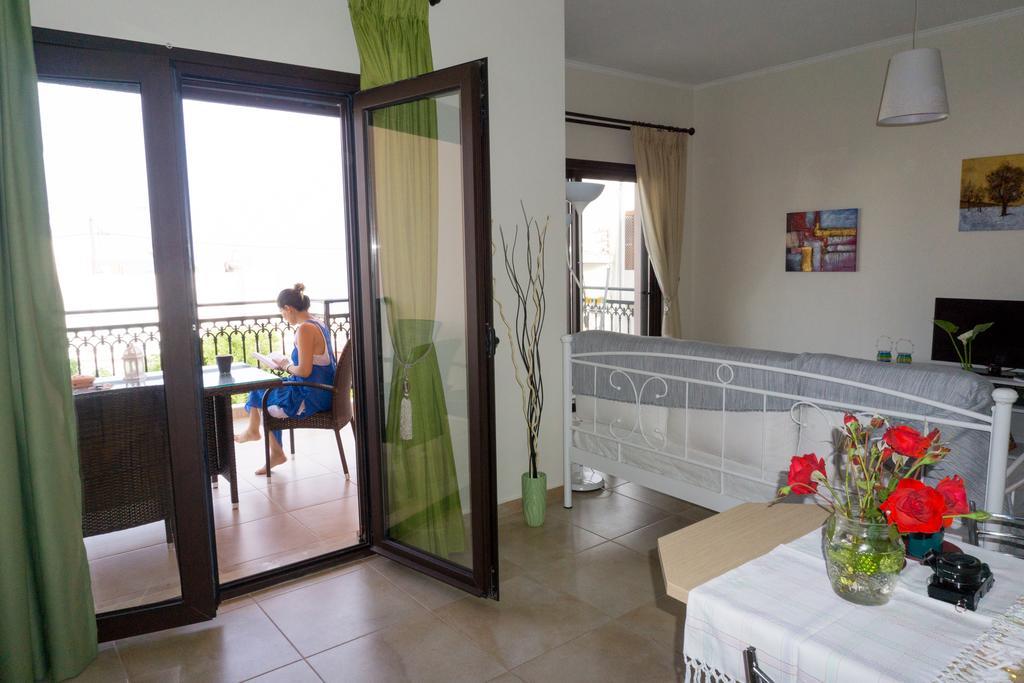 Porfyra'S Island Apartment Makry Gialos  Exterior photo