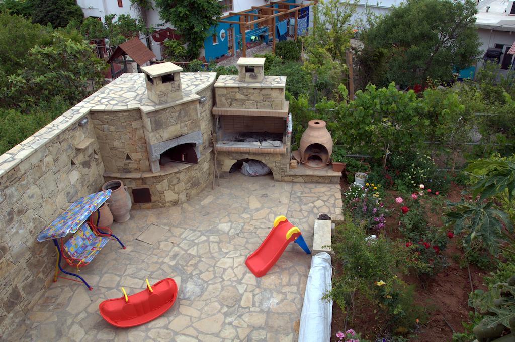 Porfyra'S Island Apartment Makry Gialos  Exterior photo