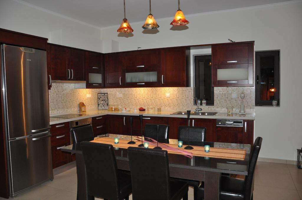 Porfyra'S Island Apartment Makry Gialos  Room photo